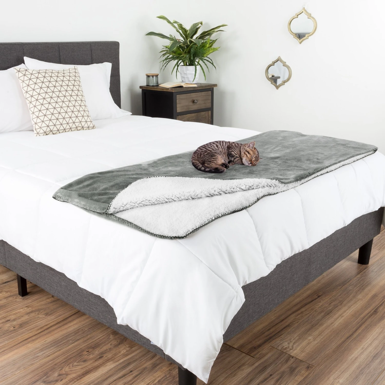 Pet Adobe Waterproof Fuzzy Throw Blanket - Image 2