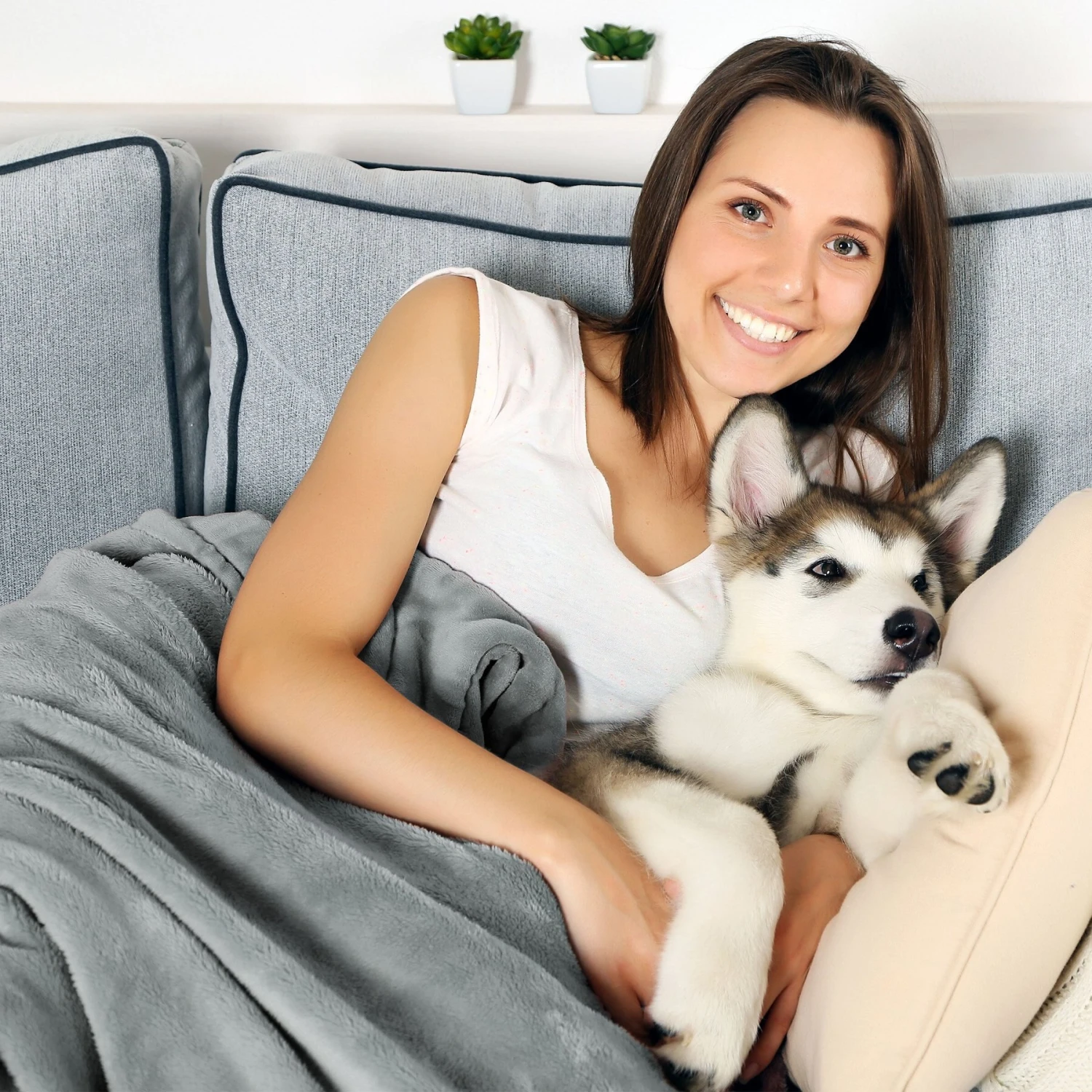 Pet Adobe Waterproof Fuzzy Throw Blanket - Image 5
