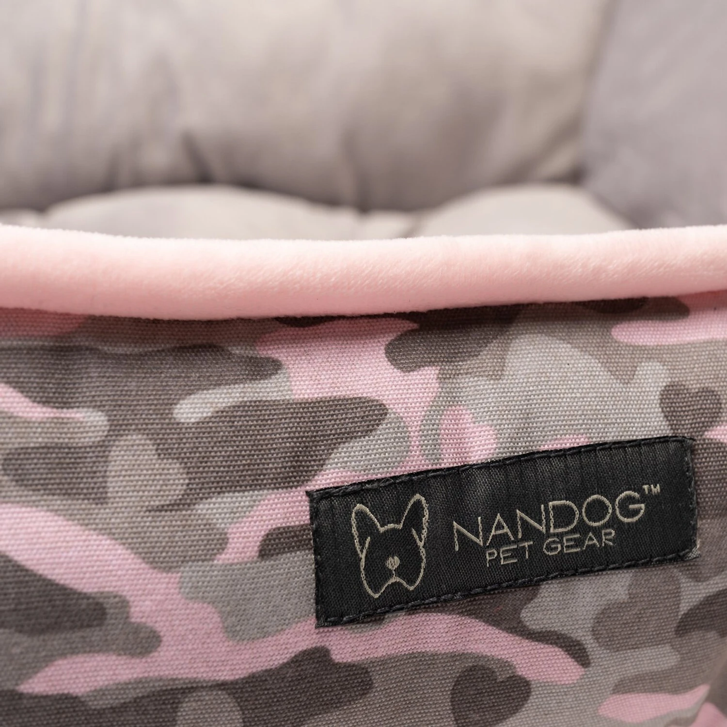 Nandog Reversible Design Camu Cat & Dog Bed - Image 2