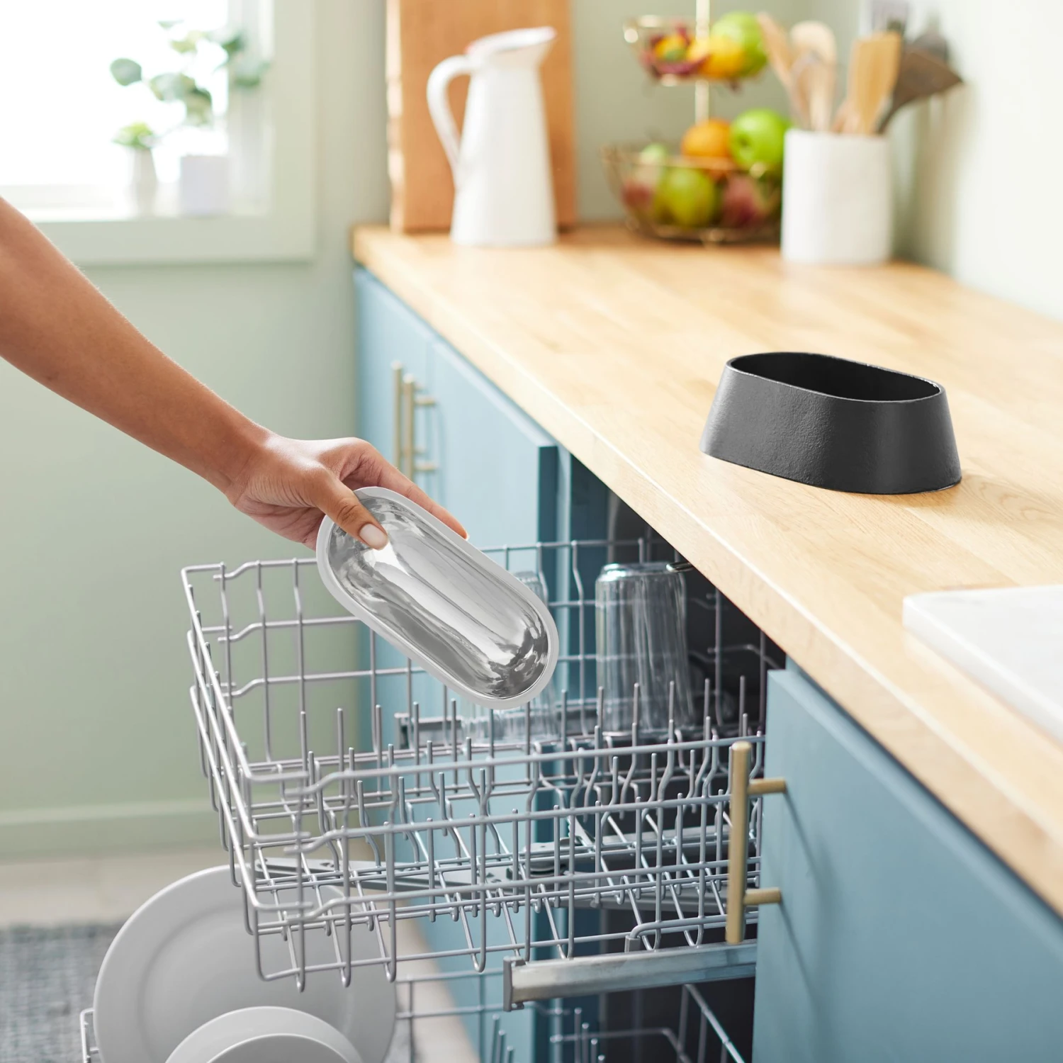 Frisco Long Eared Breed Stainless Steel Dog Bowl, Black, 2 Cup - Image 5