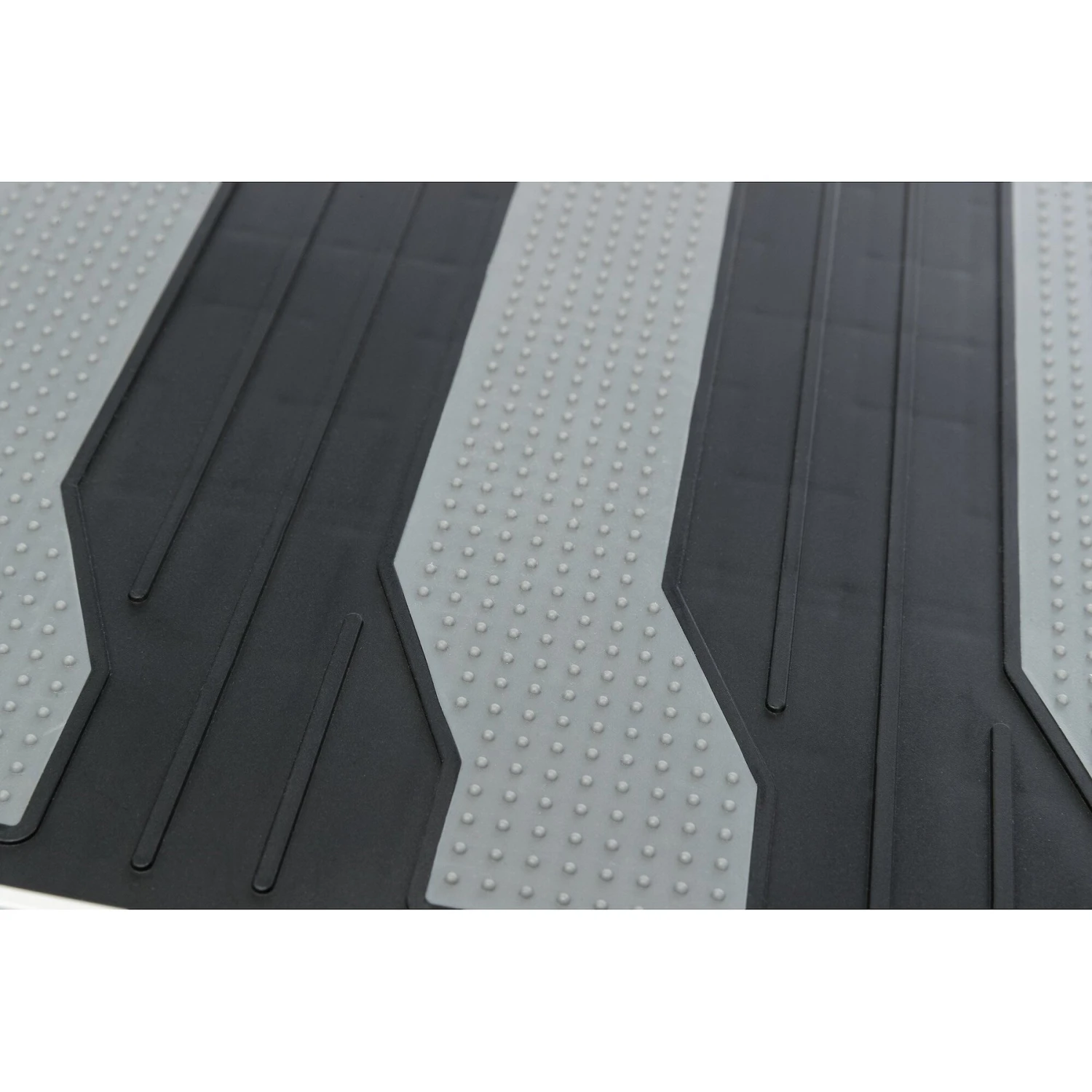 TRIXIE Heavy Duty 4-Step Foldable Dog Stairs, Silver/Black - Image 7