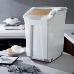 Hanamya Pet Food Storage Container With Measuring Cup, White & Gray