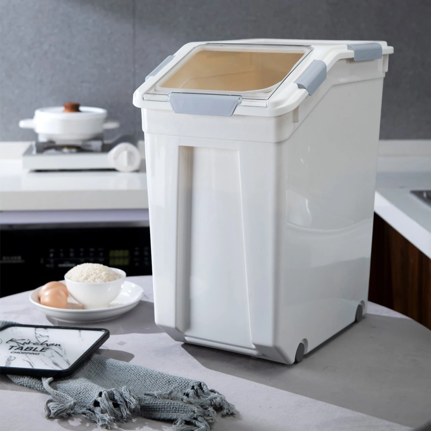 Hanamya Pet Food Storage Container With Measuring Cup, White & Gray