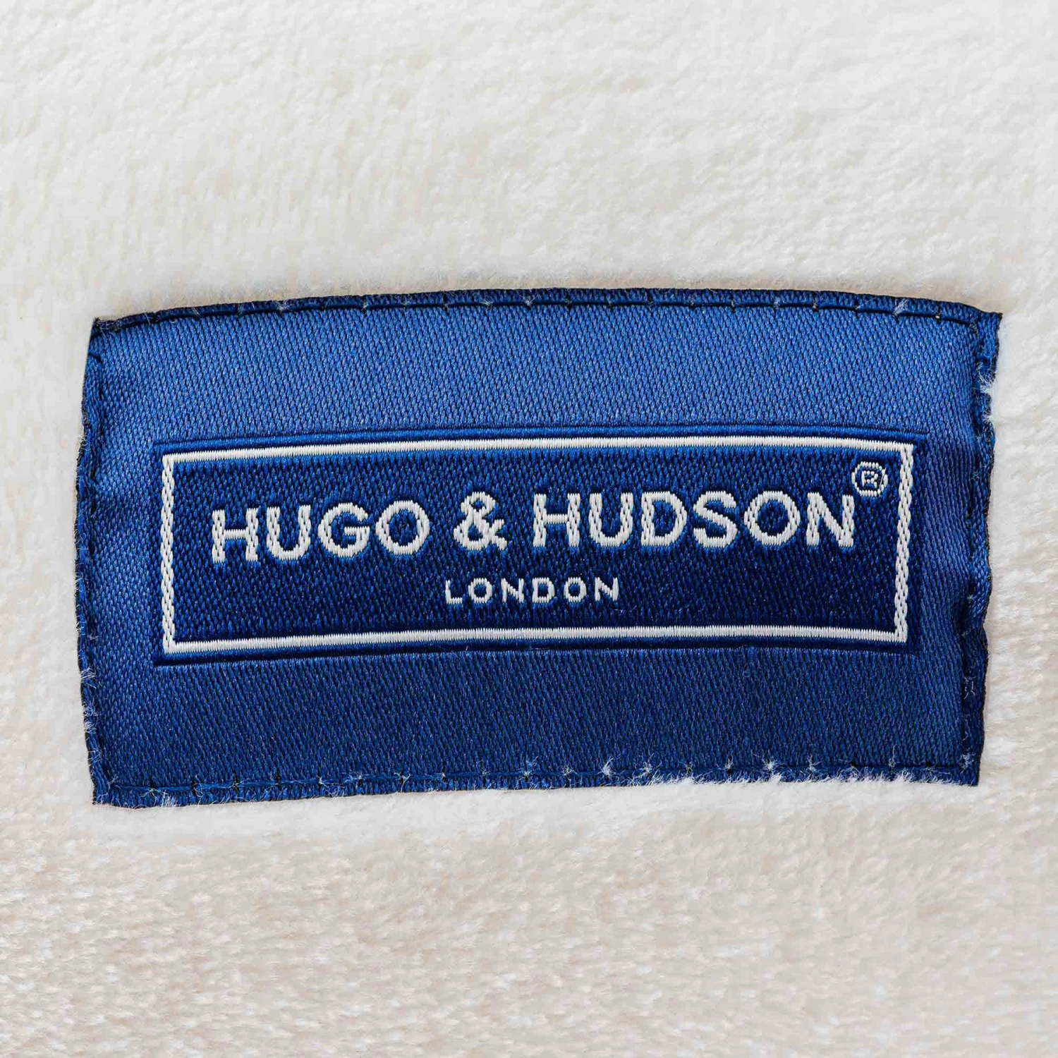 HUGO & HUDSON Donut Dog Bed - Image 3