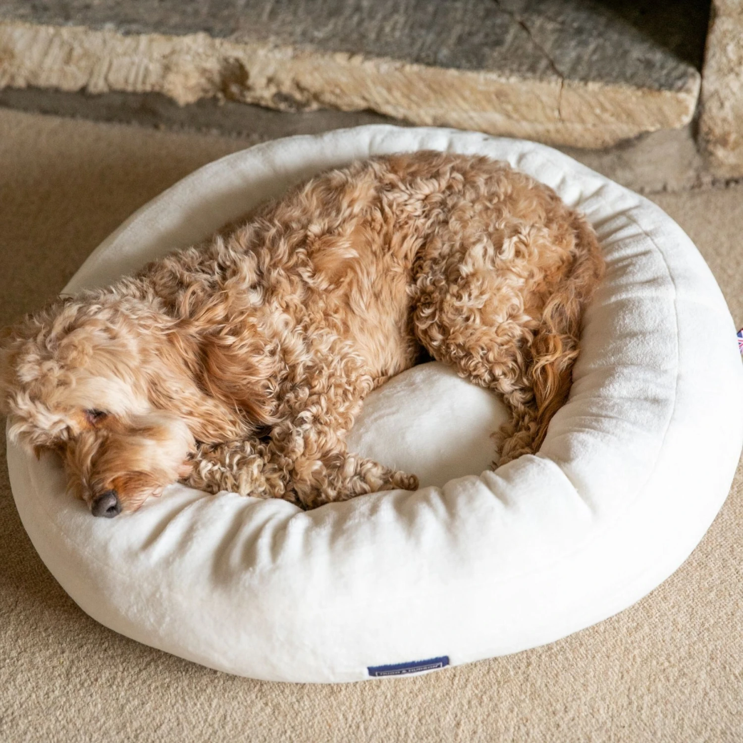 HUGO & HUDSON Donut Dog Bed - Image 6