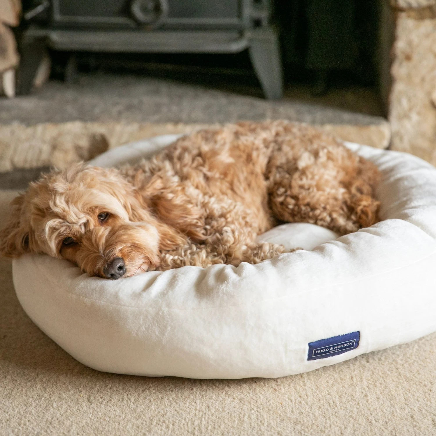 HUGO & HUDSON Donut Dog Bed - Image 7