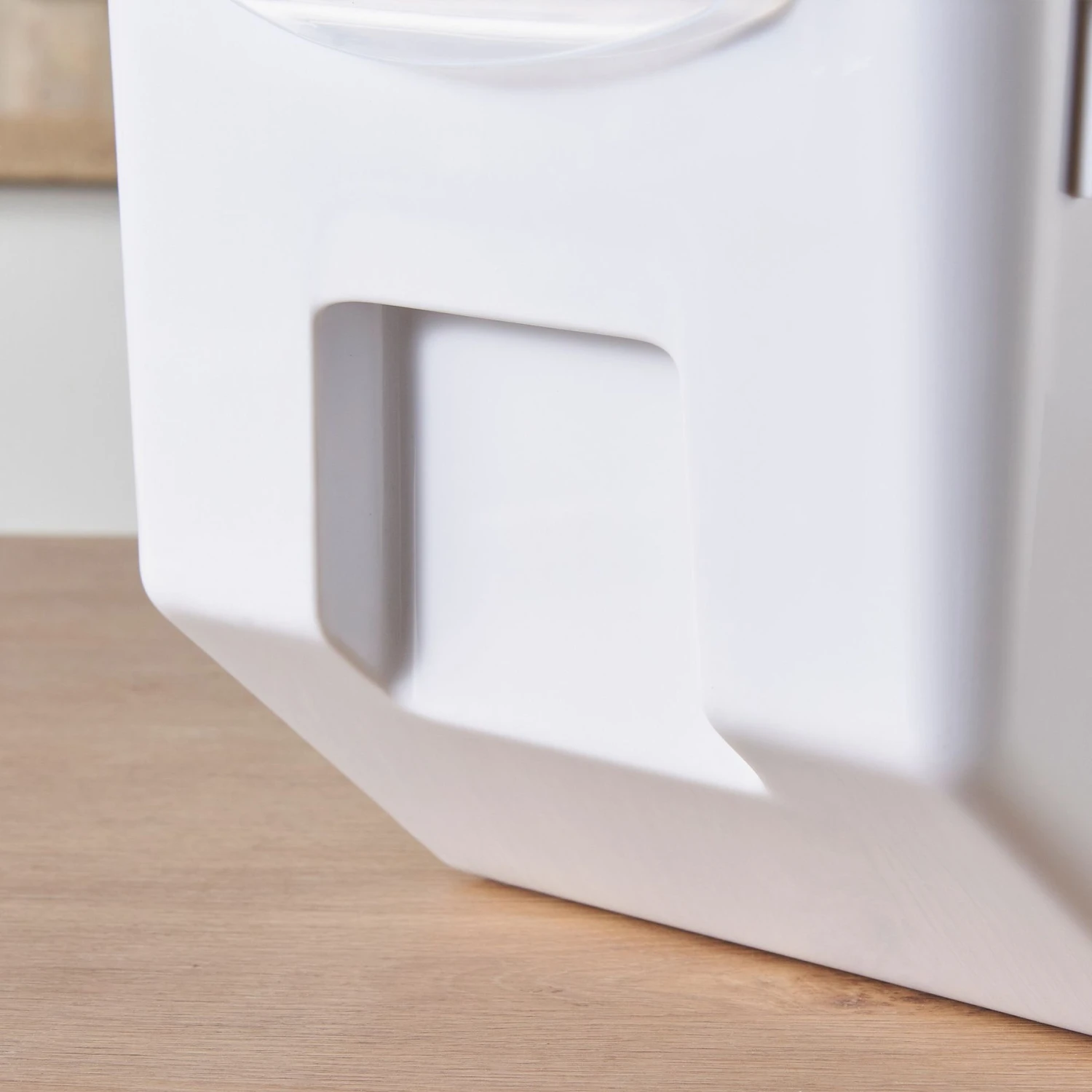 Hanamya Container With Measuring Cup Dog & Cat Food Storage - Image 7