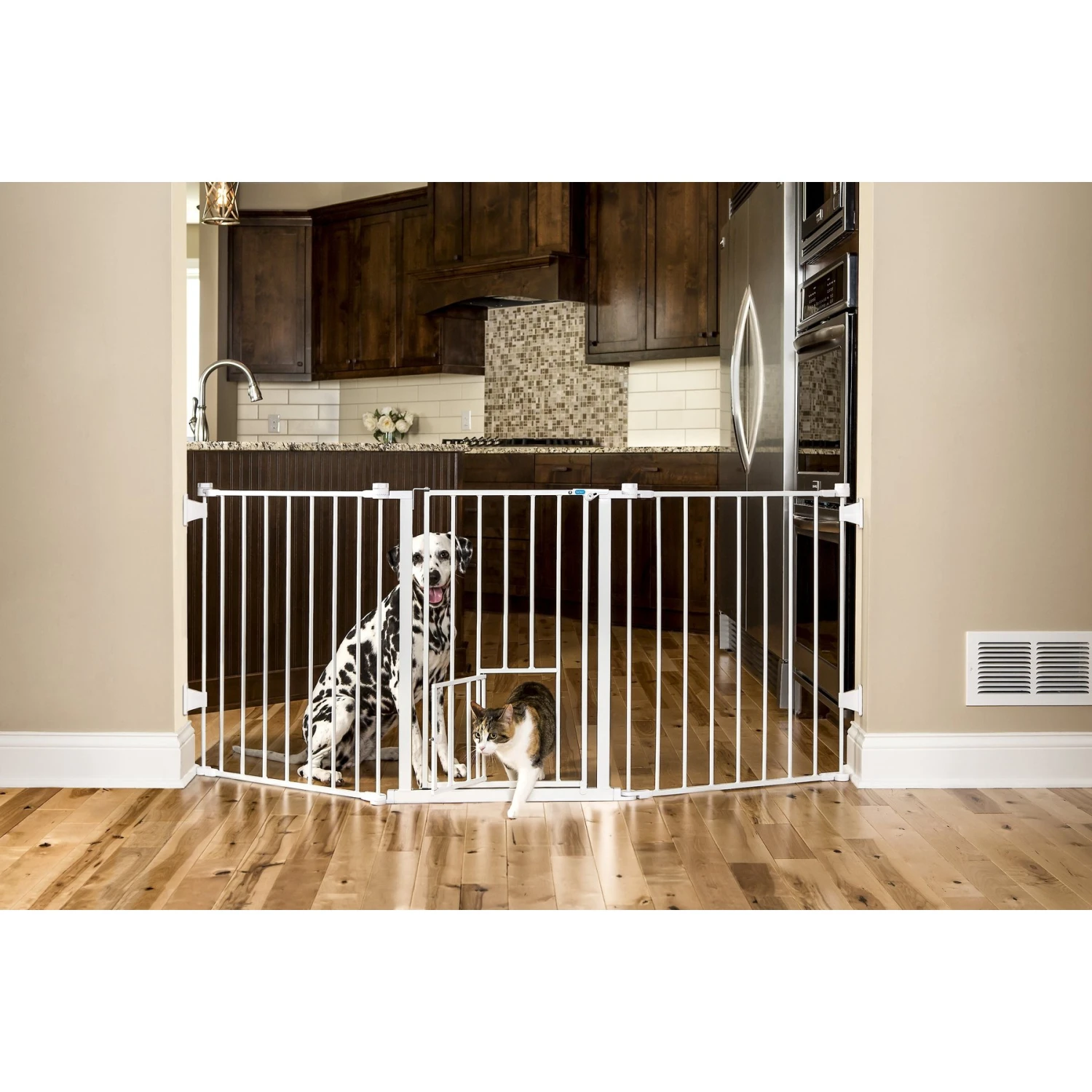 Carlson Pet Products Flexi Walk-Thru Dog Gate With Pet Door