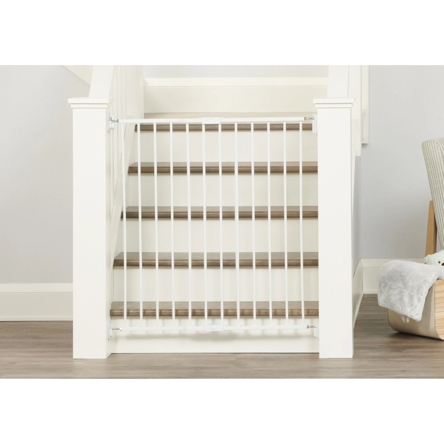 Regalo Pet Products Extra Tall Top Of Stair Dog Gate - Image 3